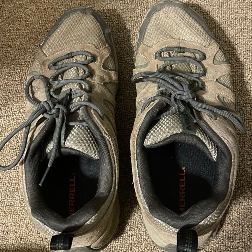 Size 11.5 Merrell shoes